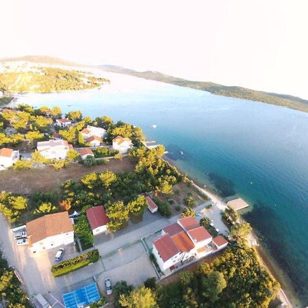 Apartments Vila Leona Пировац Экстерьер фото
