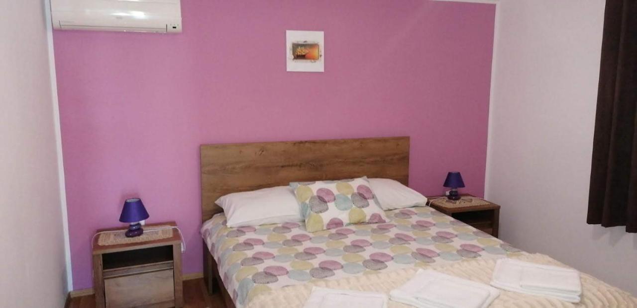Apartments Vila Leona Пировац Экстерьер фото