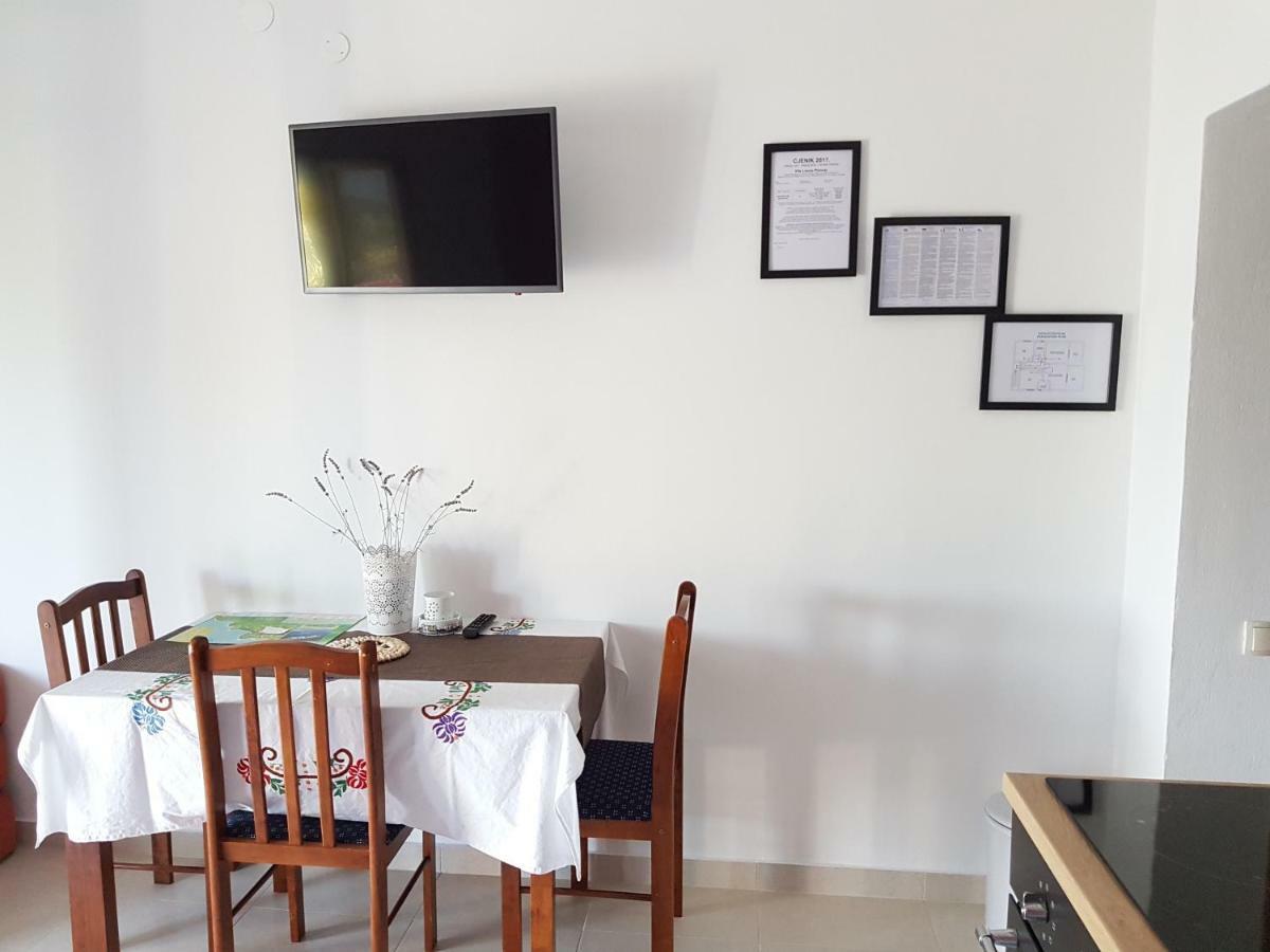 Apartments Vila Leona Пировац Экстерьер фото
